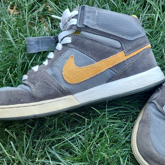 Men Nike high tops - Picture 5 of 6